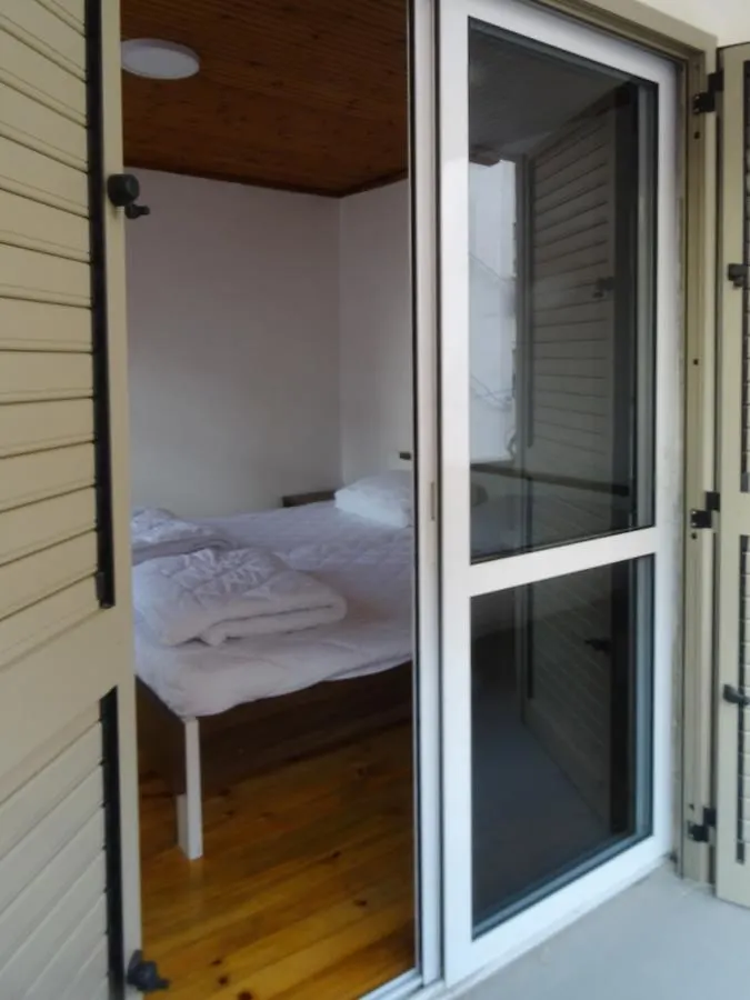 Buff Hostel Тирана